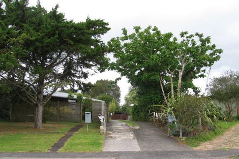 Photo of property in 8 Roseneath Place, Birkdale, Auckland, 0626