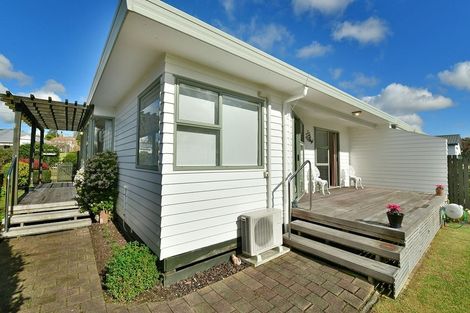 Photo of property in 2/28 Awaroa Road, Helensville, 0800