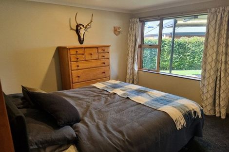 Photo of property in 18 Gibbston Close, Huntington, Hamilton, 3210