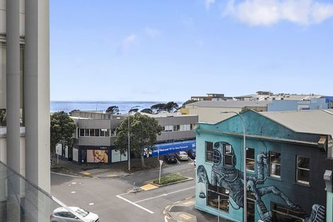 Photo of property in 22 Liardet Apartments, 203/22 Liardet Street, New Plymouth, 4310