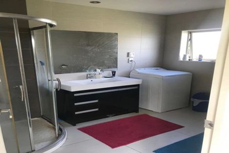 Photo of property in 76 Laurel Oak Drive, Schnapper Rock, Auckland, 0632