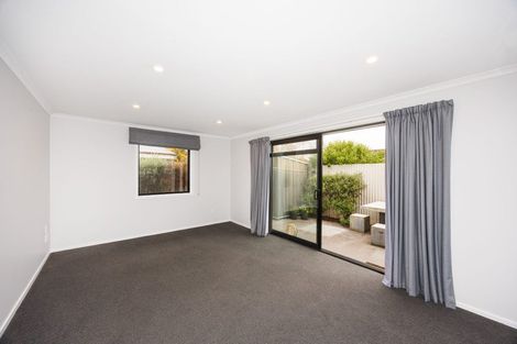 Photo of property in 8b Sinclair Avenue, Highbury, Palmerston North, 4412