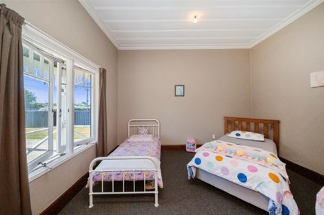 Photo of property in 106 Manawapou Road, Hawera, 4610