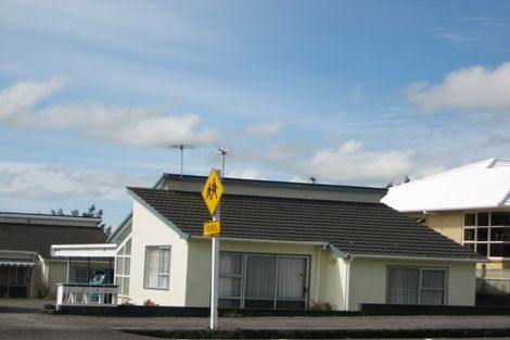 Photo of property in 1 Miranda Street, Stratford, 4332