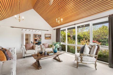 Photo of property in 30 Bryndwr Road, Fendalton, Christchurch, 8052