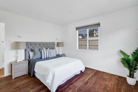 Photo of property in 15 Alberta Road, Glen Avon, New Plymouth, 4312