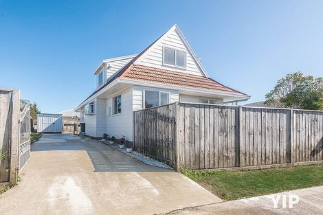 Photo of property in 12 Maraval Crescent, Grenada Village, Wellington, 6037