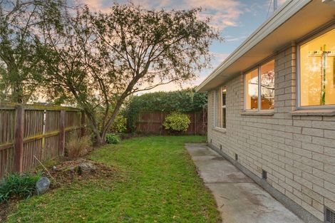 Photo of property in 1/11 Salford Avenue, Redwood, Christchurch, 8051