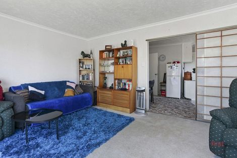 Photo of property in 71 Royal Park Drive, Parklands, Christchurch, 8083