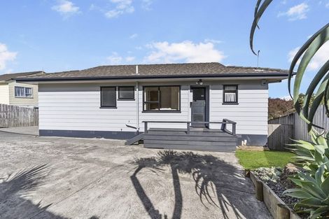 Photo of property in 28 Moire Road, Massey, Auckland, 0614