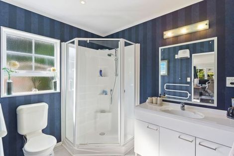 Photo of property in 10 Nimmo Avenue, Waikanae, 5036