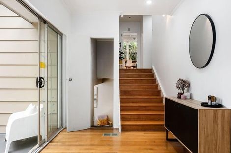 Photo of property in 3 Stanford Crescent, Whataupoko, Gisborne, 4010