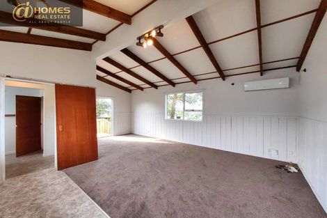 Photo of property in 40 Eyre Street, Henderson, Auckland, 0612