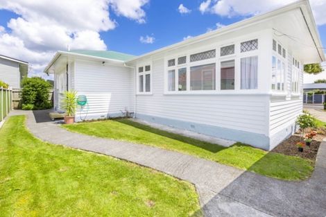 Photo of property in 50f1- King Street, Ebdentown, Upper Hutt, 5018