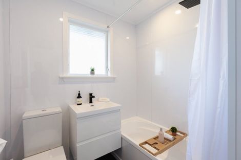 Photo of property in 29 Glendevon Place, Vauxhall, Dunedin, 9013