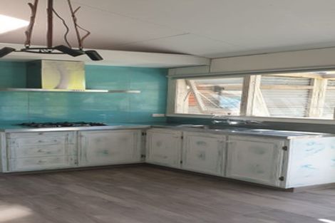 Photo of property in 2 Rimu Road, Mangere Bridge, Auckland, 2022