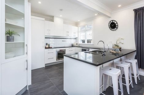 Photo of property in 50f1- King Street, Ebdentown, Upper Hutt, 5018