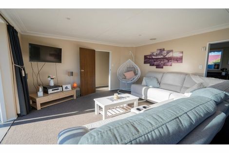 Photo of property in 121 Cunningham Crescent, Grasmere, Invercargill, 9810