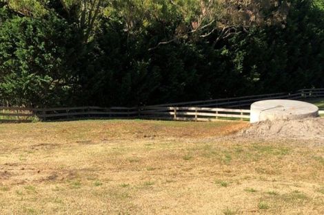Photo of property in 4 Heaths Way, Pahi, Paparoa, 0571