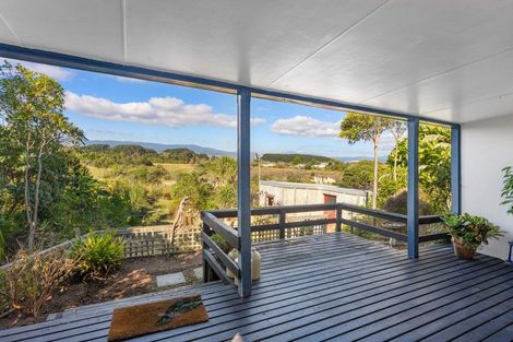 Photo of property in 4 Moana Street, Otaki Beach, Otaki, 5512