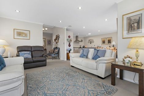 Photo of property in 13 Ribbonwood Close, Te Kauwhata, 3710