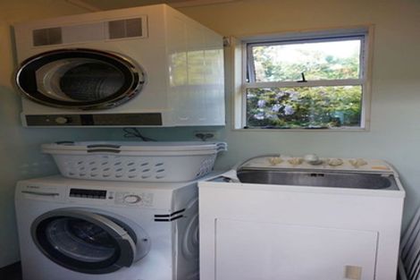 Photo of property in 8 Waikare Street, Karori, Wellington, 6012