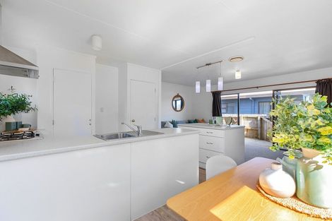 Photo of property in 21a Arawata Avenue, Welcome Bay, Tauranga, 3112