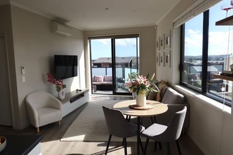 Photo of property in 3/22 Kerewhenua Crescent, 0616