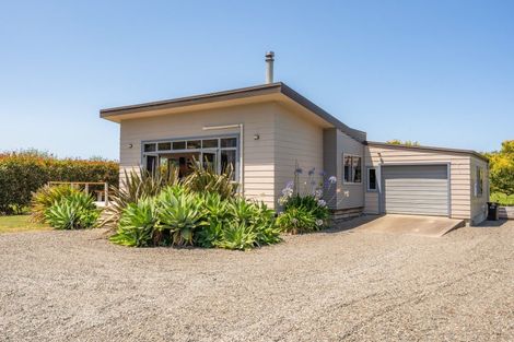 Photo of property in 790 Main Road North, Bay View, Napier, 4182