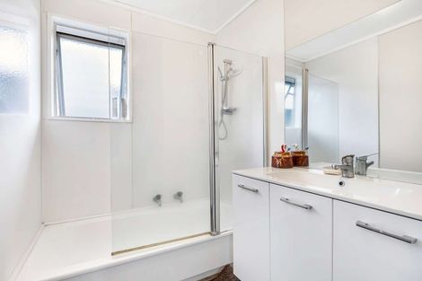 Photo of property in 203b Waitaha Road, Welcome Bay, Tauranga, 3112