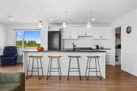 Photo of property in 86 Racecourse Road, Amberley, 7482