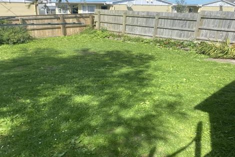 Photo of property in 82 Reynolds Street, Taita, Lower Hutt, 5011