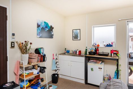 Photo of property in 52 Kentucky Way, Awapuni, Palmerston North, 4412