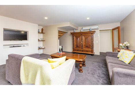 Photo of property in 49 Orlando Crescent, Waimairi Beach, Christchurch, 8083