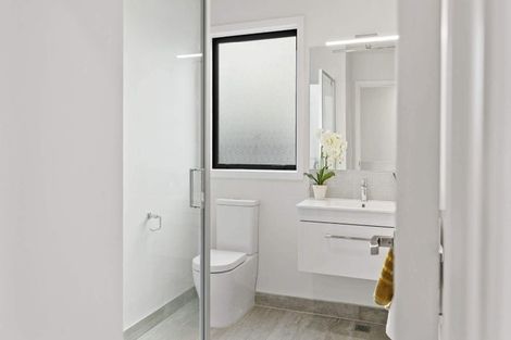 Photo of property in 26 Emerald Avenue, Rosehill, 2113