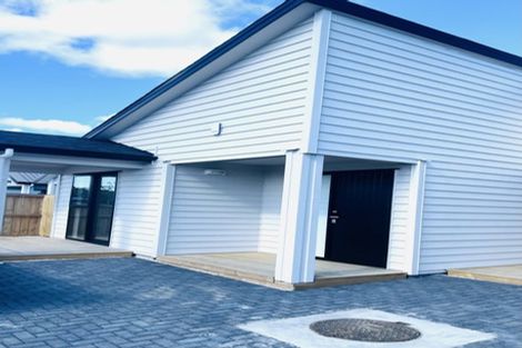 Photo of property in 16 Karihi Road, Karaka, 2113