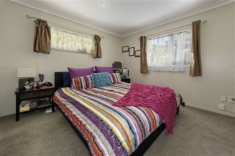 Photo of property in 2/129 Edmonton Road, Te Atatu South, Auckland, 0610