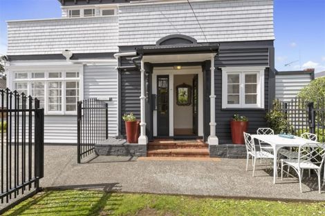 Photo of property in 12a /1 Church Street, Devonport, Auckland, 0624