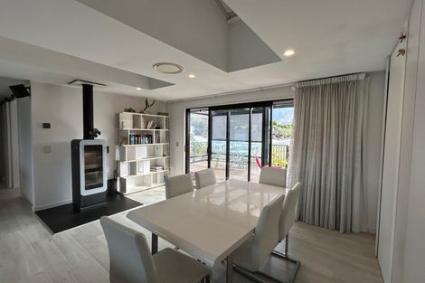 Photo of property in 6 Mataraki Place, Wanaka, 9305