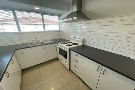 Photo of property in 1/14 Salford Avenue, Redwood, Christchurch, 8051