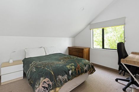 Photo of property in 4 Tauroa Valley, Havelock North, 4130