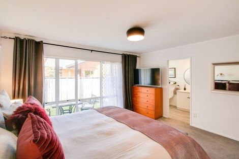 Photo of property in 2 Fern Grove, Taradale, Napier, 4112