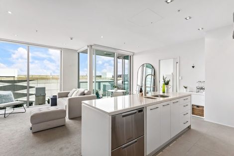 Photo of property in Sentinel Apartments, 505/3 Northcroft Street, Takapuna, Auckland, 0622
