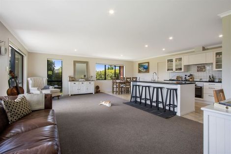 Photo of property in 48 Kayelene Place, Omokoroa, 3114