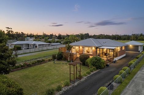 Photo of property in 48 Tapu Road, Huapai, Kumeu, 0810