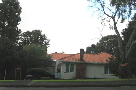 Photo of property in 60 Sherwood Avenue, Te Atatu South, Auckland, 0610