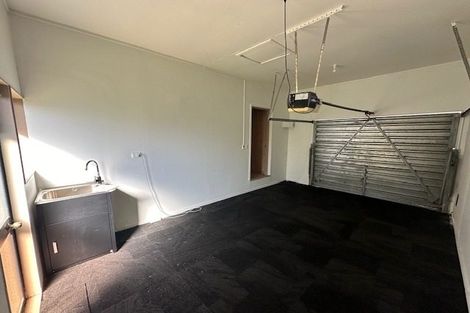 Photo of property in 4 Westpark Drive, West Harbour, Auckland, 0618