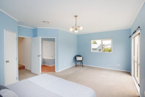 Photo of property in 101 Hillcrest Drive, Kelvin Grove, Palmerston North, 4414