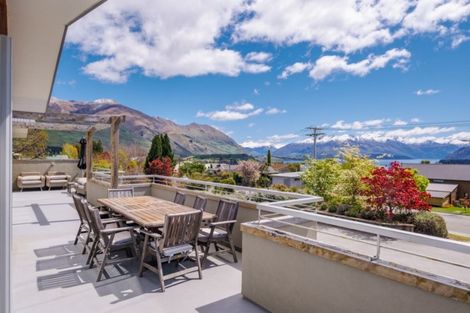 Photo of property in 23 Kennedy Crescent, Wanaka, 9305