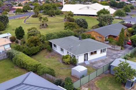 Photo of property in 8 Geordie Street, Henderson, Auckland, 0612